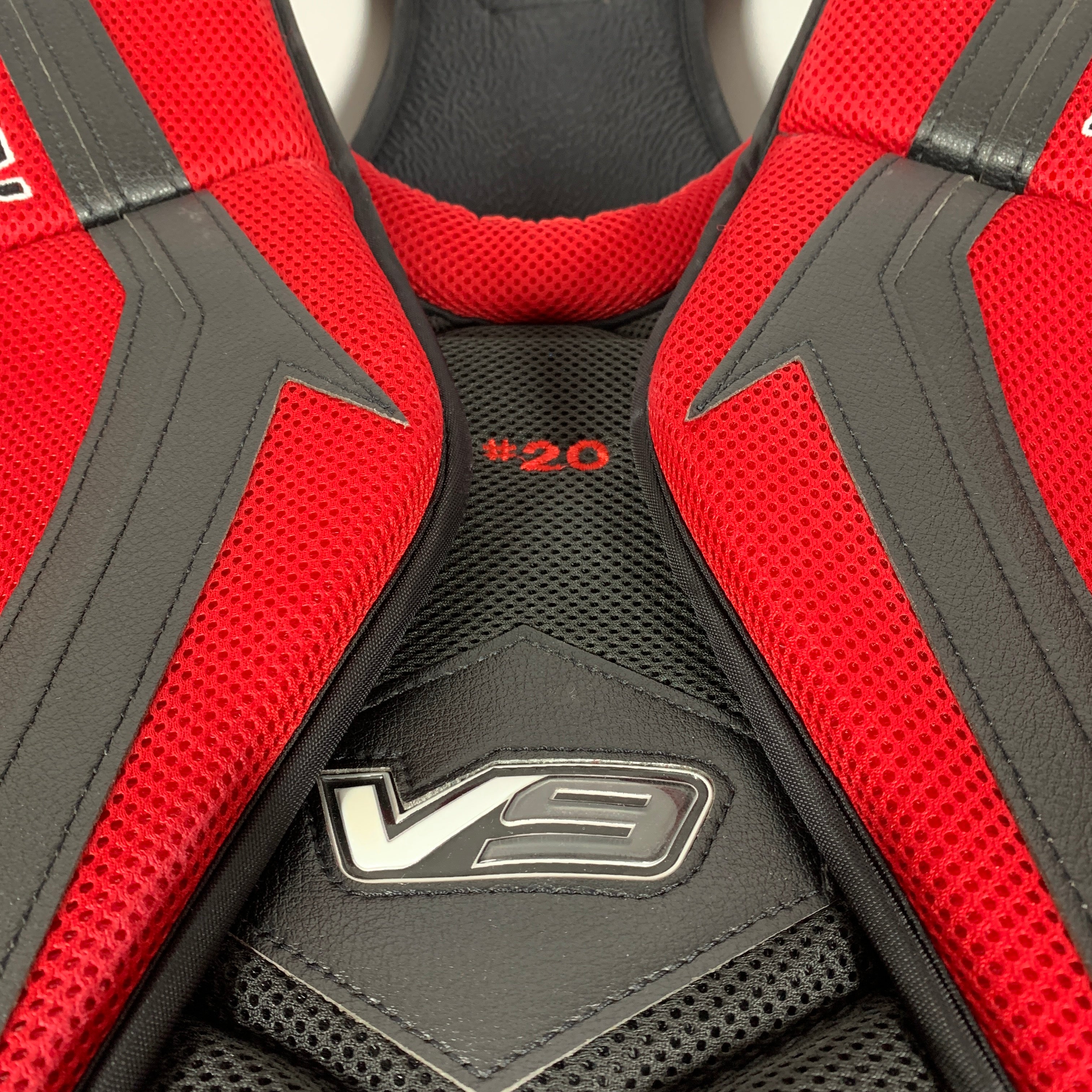 Vaughn Velocity V9 - Used Pro Stock Goalie Chest Protector (Red/Black)